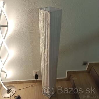 Stojacia lampa HOMCOM
- 3