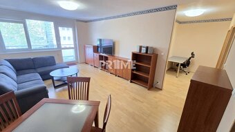 Priestranný 2i byt s loggia, staršia novostavba pri Auparku, - 3