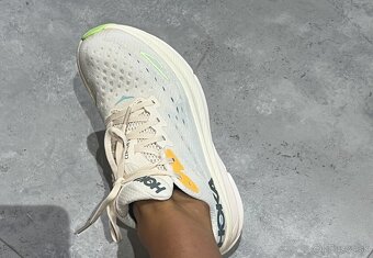 Predám Hoka tenisky HOKA CLIFTON 9 - 3
