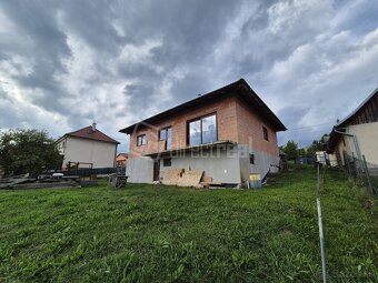 Ponúkame na predaj dom v štádiu hrubej stavby v obci R… - 3