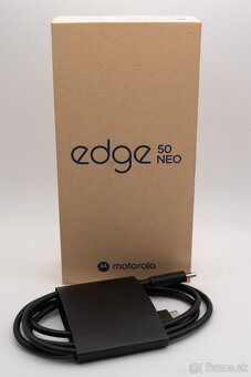 Motorola Edge 50 Neo // 8+256 GB // Poinciana - 3