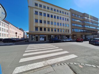 Prenájom obchodné priestoru 20 m2,výklad, centrum KE. - 3