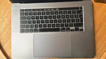 MacBook Pro 16” i7 / 16GB / 500GB SSD – výborný stav - 3