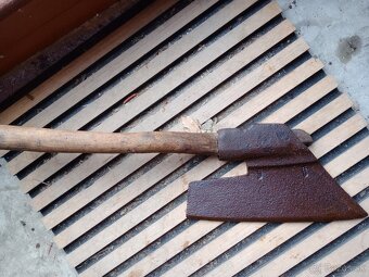 Tešla.topor.sekera - 3