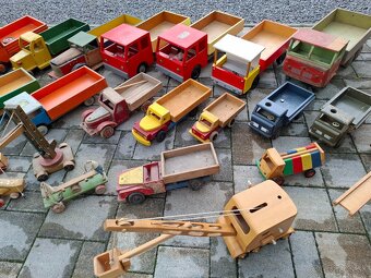 Staré drevené hračky - 3