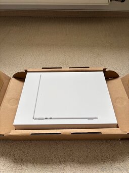 Nový nerozbalený Macbook Air 13” M4 16GB silver - 3