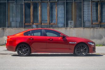 Jaguar XE 2016 - 3