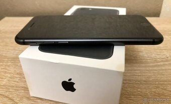 iPhone 8 64gb TOP STAV - 3