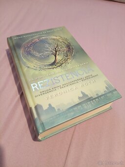 Séria Divergencia - 3