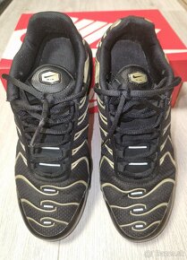 Nike AIR MAX PLUS Tn black/ gold vel.38,5 - 3