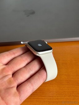Apple Watch SE 2 Starlight - 3