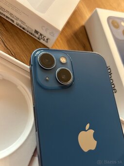 iPhone 13 Blue 128 GB - 3