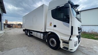 Nakladne auto hydraulické čelo IVECO - 3