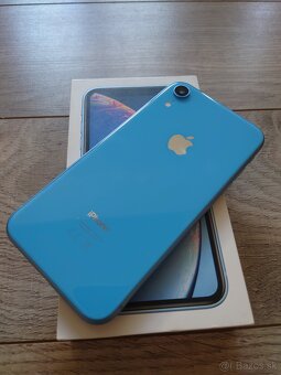 Apple iPhone XR - 3