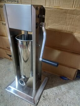 Vertikálna plnička klobás – 7L PROFI - 3