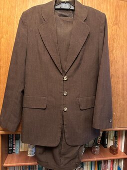 Predám dámske kostýmy pre managerku veľkosť 38 - 3