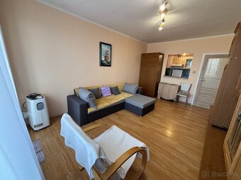 Zariadená garsónka na Saratovskej ulici (JUH) na prenájom - 3