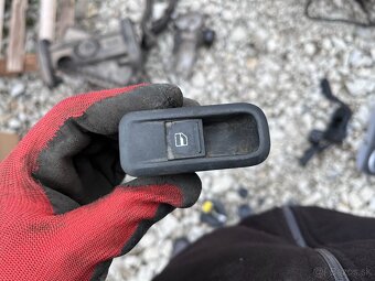 Škoda Fabia 2,Roomster vypínač okien, ovládač, páčky, budíky - 3