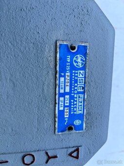 REVERZAČNÝ PREPÍNAČ Y/D - 3