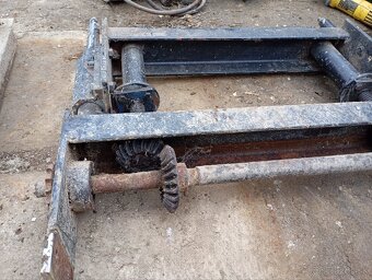 Zdvíhaci mechanizmus - 3