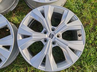 5x112 R18 7J ET45 Original Seat - 3