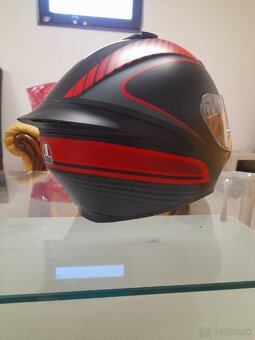 Predam prilbu AGV - 3