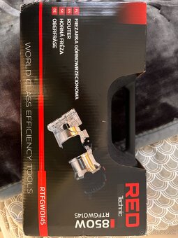 RED TECHNIC RTFGW0145 Horná frézka 850W - 3
