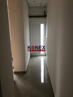 NA PREDAJ TROJPODLAŽNÝ POLYFUNKČNÝ OBJEKT V SNINE - 3