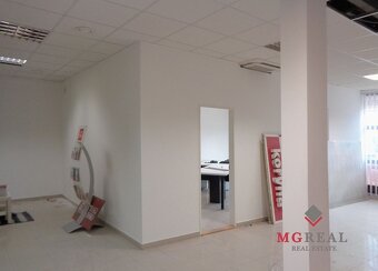 Priestory s plochami 90 m² v centre Trnavy vhodné na na kan - 3