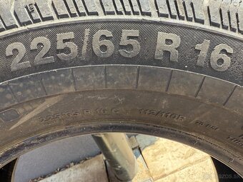 Predám 2ks Continental 225/65 R16C - 3