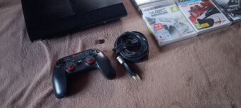 Ps3 super slim s hrami - 3