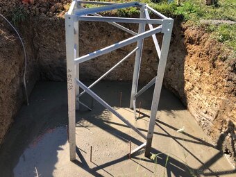 BETONOVANIE ZÁKLADOVÝCH PÄTIEK TRAKČNÉHO V - 3