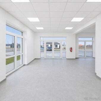 Obchodný/ administratívny priestor na prenájom - 3