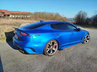 KIA Stinger Hatchback 272kw Automat - 3