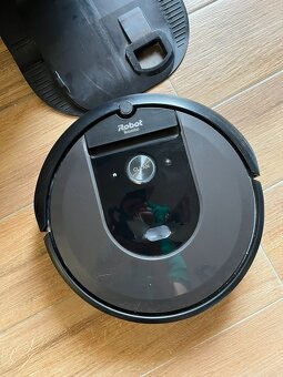 iRobot Roomba i7 + dokovacia stanica - 3