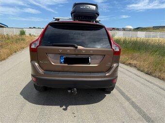 Predám Volvo XC60 2,4D 4x4. - 3