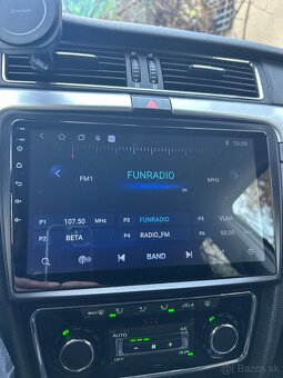 Dotykové radio pre Superb 2 - 3