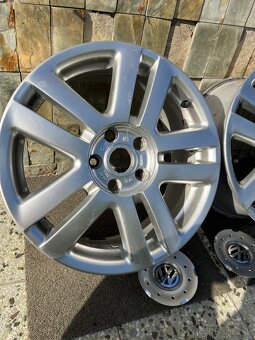 Predám originálne VW - 17 palcové hliníkové disky - 3