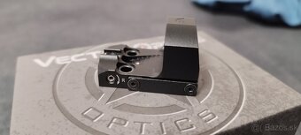 Kolimator Vector Optics - 3