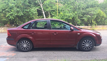2005 Ford Focus Ghia sedan, 1.6 lpg - 3