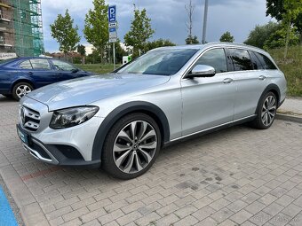 Mercedes-Benz Třídy E, 220D Avantgarde All-Terraine - 3