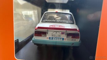 ŠKODA 130L/130LR 1:18 IXO - 3