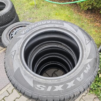 255/60 r17 Maxxis - 3