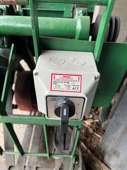 Predám továrenský cirkular - 3