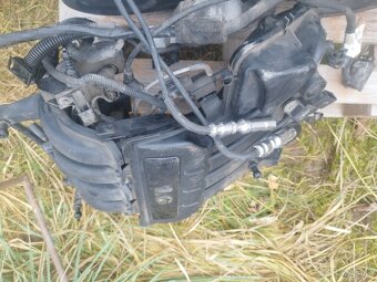 ​Predám motor 1.6 MPI - 3