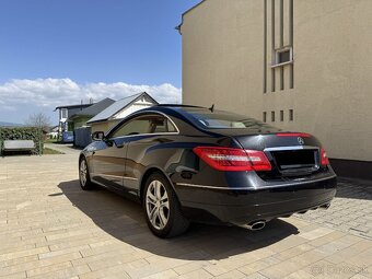 Mercedes-Benz E350 CGI V6 coupe - 3