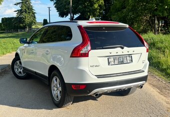VOLVO XC60 2.4 D3 AWD AT SUMMUM PLUS - 3