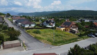 Ponúkame na predaj pozemok na rodinný dom, 705 m2 - Rakytov - 3