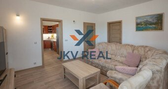 REZEVOVANÉ JKV Real ponúka predaj, pekný, zánovný rodinný do - 3