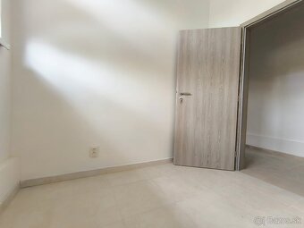 Priestor pre lekáreň alebo zdravotnícke služby – na pr - 3